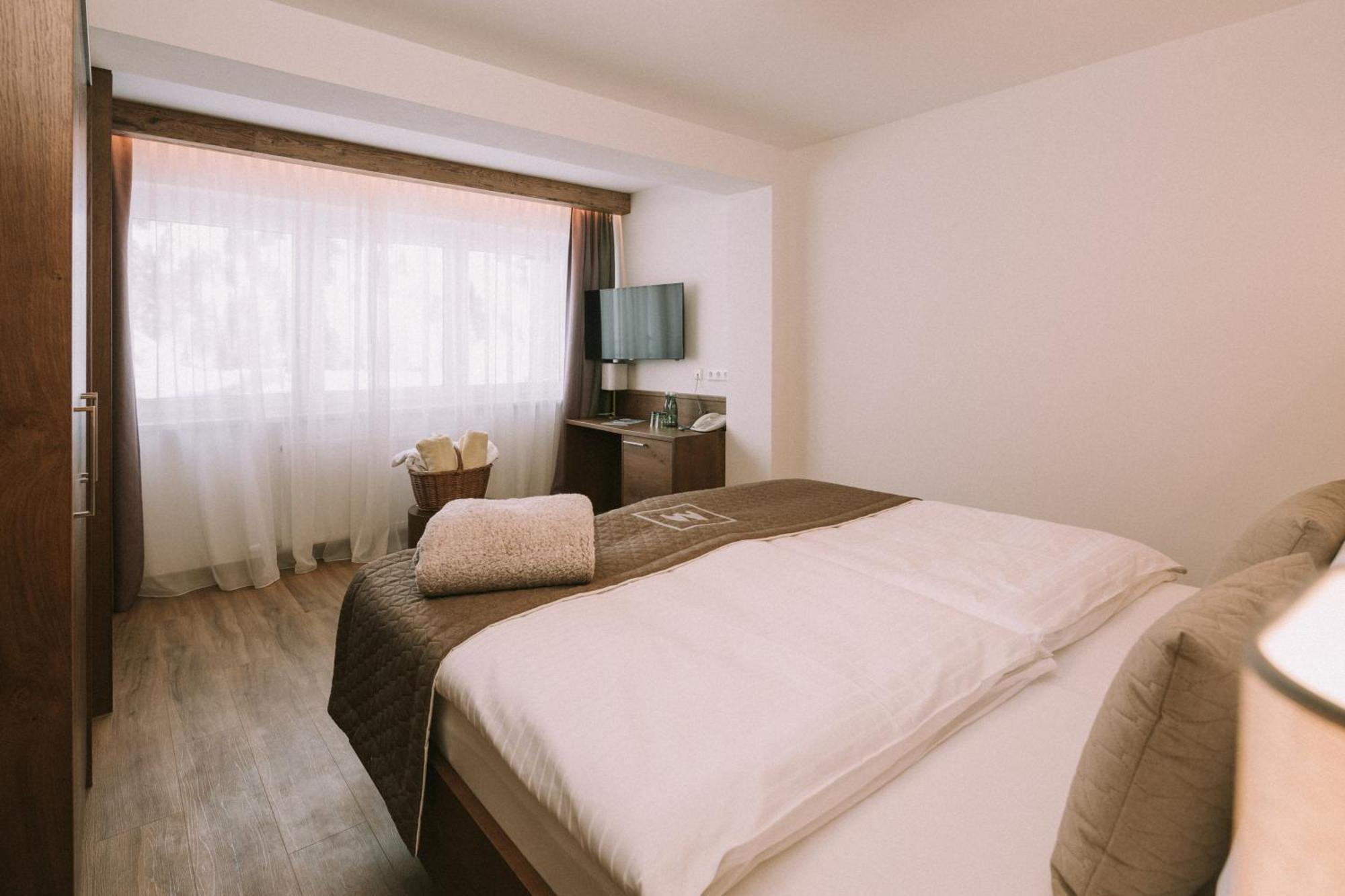 Hotel Montana โอเบอร์เทาเอิร์น ภายนอก รูปภาพ